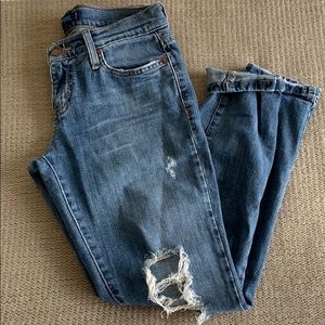 Levi’s 513 distressed boyfriend jeans